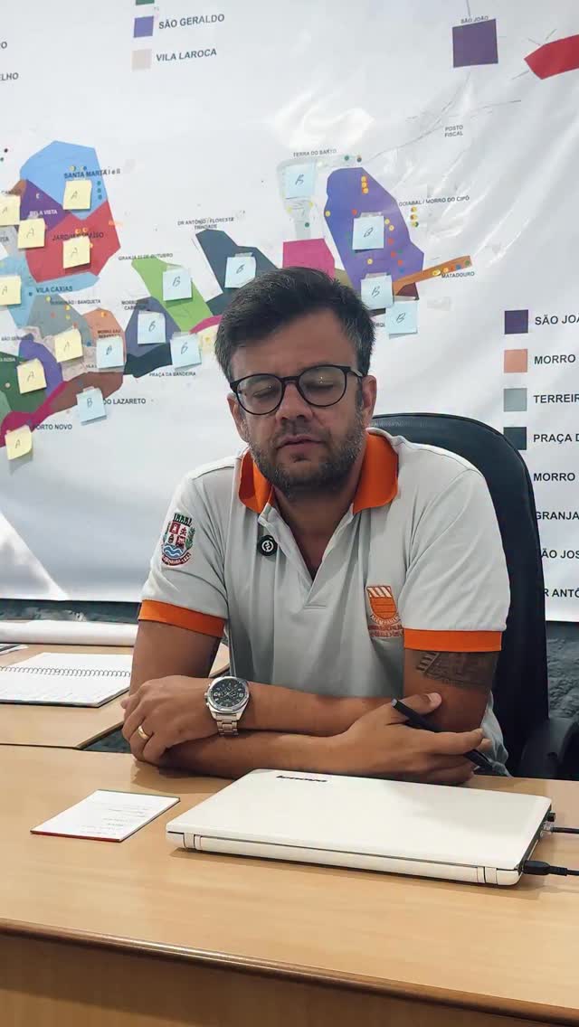 A Prefeitura de Além Paraíba, por meio da Secretaria Municipal de Obras Públicas e Serviços, segue realizando ações preventivas em diferentes pontos do município com o objetivo de preparar a cidade para o período chuvoso do final do ano.

As intervenções incluem melhorias na drenagem, construção de galerias, manutenção de vias e serviços voltados ao melhor escoamento das águas pluviais, especialmente em áreas que historicamente apresentam maior risco de transtornos durante chuvas intensas.

De acordo com a Secretaria de Obras, os trabalhos fazem parte de um planejamento contínuo para reduzir impactos, ampliar a segurança da população e oferecer respostas mais eficientes às demandas estruturais da cidade.

Essas ações reforçam nosso compromisso com a prevenção, atuando de forma antecipada para cuidar da infraestrutura urbana e minimizar os efeitos provocados pelas chuvas.