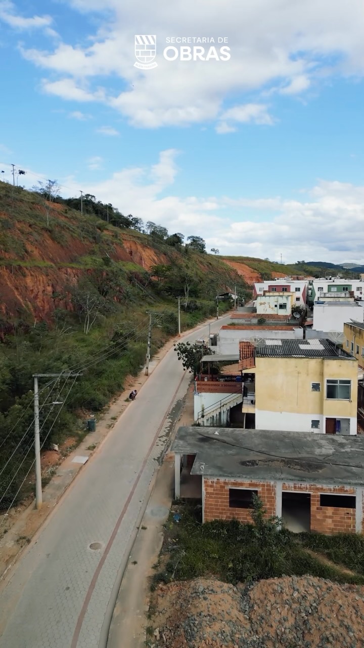 A Prefeitura de Além Paraíba segue investindo em melhorias na infraestrutura urbana do município.

No bairro Santa Marta, foi realizado um novo calçamento, garantindo melhores condições de acesso, mais segurança e qualidade de vida para os moradores.

A obra representa mais um avanço importante para a comunidade e reforça o compromisso da Administração Municipal em cuidar dos bairros e atender às demandas da população.