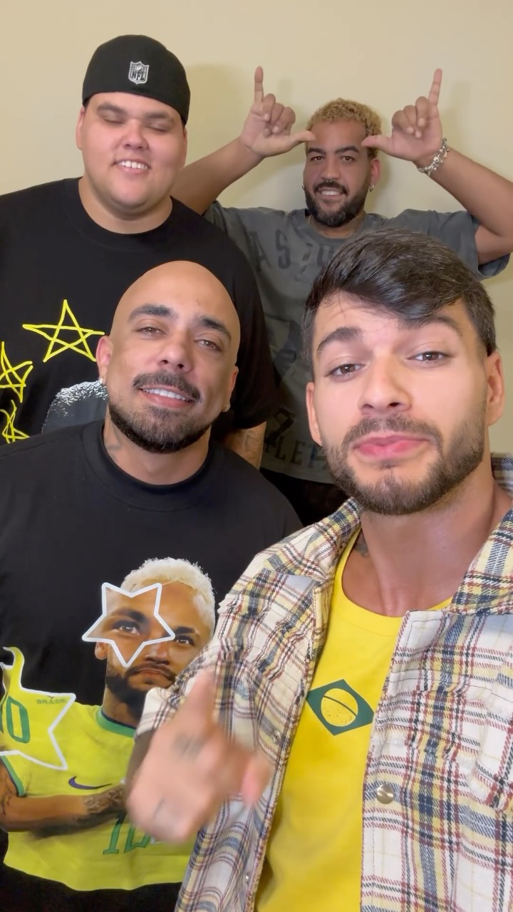 O recado veio direto de uma das atrações mais aguardadas da FEXPO 2026

O grupo Menos é Mais á está no clima e promete um grande show para o público de Além Paraíba e região.

Prepare-se para viver momentos especiais em mais uma edição da nossa festa, que vem para celebrar a cultura, a música, o encontro e a alegria do nosso povo.

FEXPO 2026 vem aí. E você é nosso convidado!