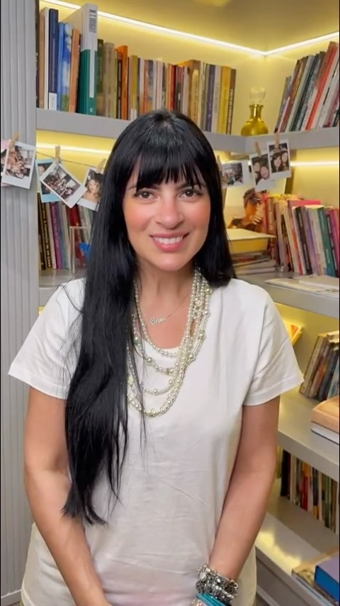 Em um recado especial, a cantora @brumfernanda convida toda a população de Além Paraíba e região para uma noite de muita fé, louvor e adoração na primeira noite da FEXPO 2026.

Ela vai estar com a gente e já deixou o convite: venha viver esse momento de fé ao lado da sua família e amigos!

📅 Fique de olho na programação completa e prepare o coração para essa noite abençoada.