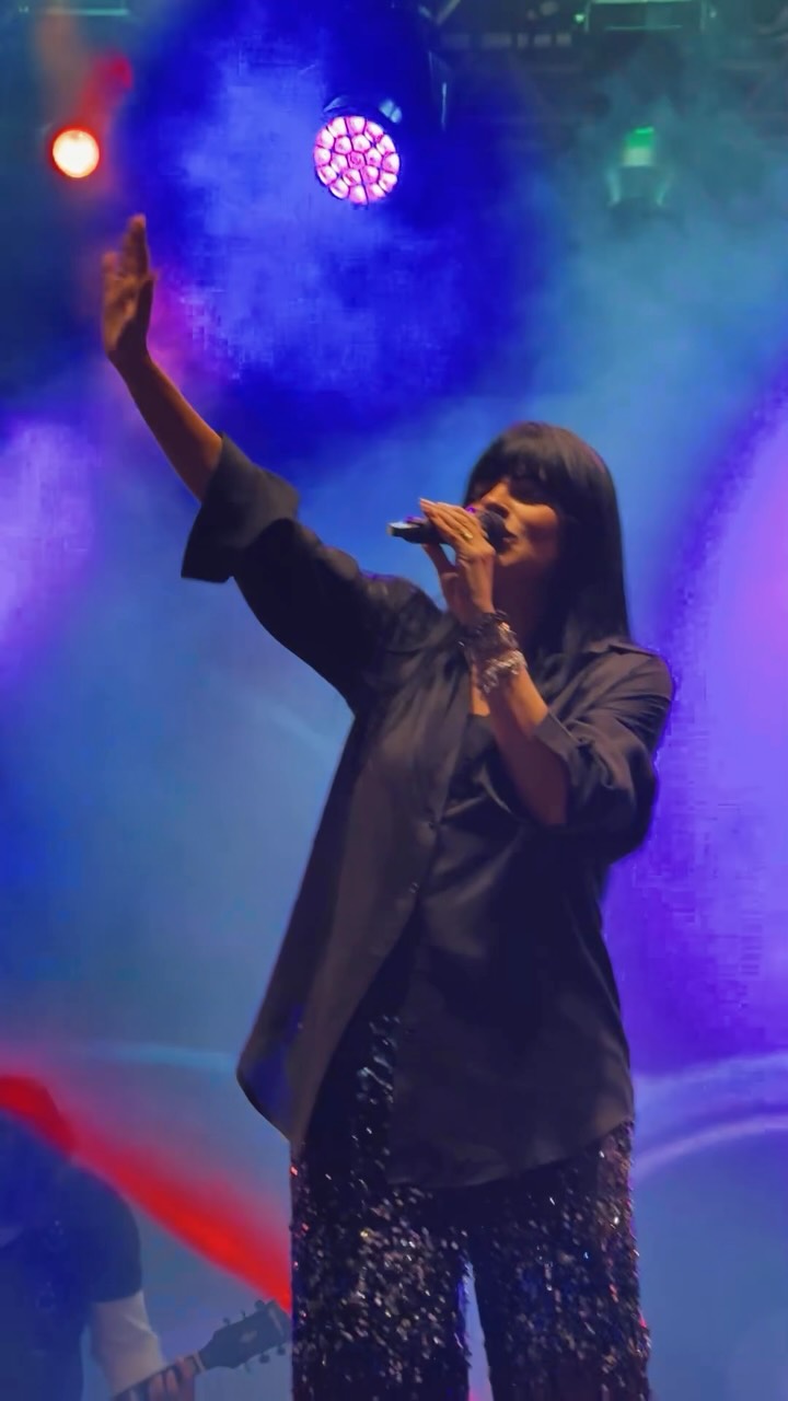 A primeira noite da nossa feira foi tomada pela presença de Deus! 
O show gospel emocionou o público e encheu o coração de fé, animação e gratidão.

Quem esteve com a gente ontem:
🎤 @adrianogospelkidsoficial 
🎤 @chegamaispracristo 
🎤 @brumfernanda 

Nosso agradecimento especial à população de Além Paraíba, que compareceu em peso e tornou essa noite ainda mais especial! 💛

Obrigado também a cada artista que usou sua voz para abençoar nossa cidade! Que essa energia continue nos próximos dias de FEXPO!