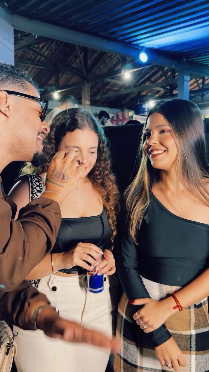 O terceiro dia chegou e o assunto é um só: Felipe Araújo🎶 
Saímos perguntando pra galera como tá a ansiedade pra essa noite.
Confere aí!